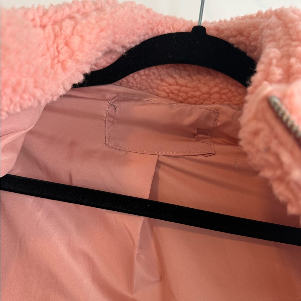 Pink puffy jacket - Picture 4 of 7